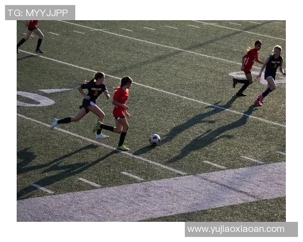 武汉足球队灵活性排名第四引发关注足球运动新趋势分析 武汉足球队灵活性排名第四引发关注足球运动新趋势分析