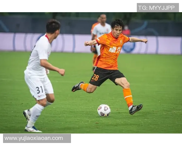 武汉足球队的蜕变之路:从传统到现代的全新纪实探索 武汉足球队的蜕变之路:从传统到现代的全新纪实探索